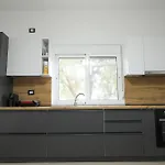 Andris Ylli & Hojza Apartments