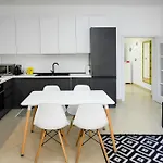 Andris Ylli & Hojza Apartments